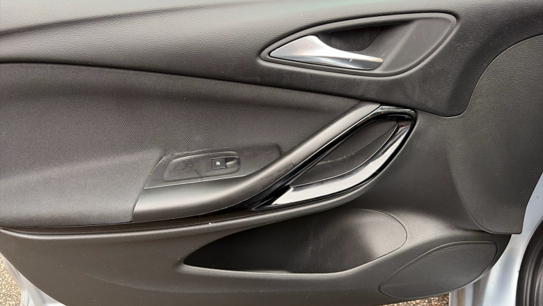 Vauxhall Astra 1.4T 16V 150 SRi Nav 5dr Petrol Estate